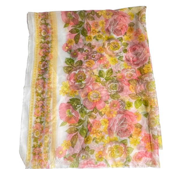 Sheer Fabric Large Flowers Floral Pink Yellow 1 1/2 Yds x 44" Lightweight - Picture 3 of 6